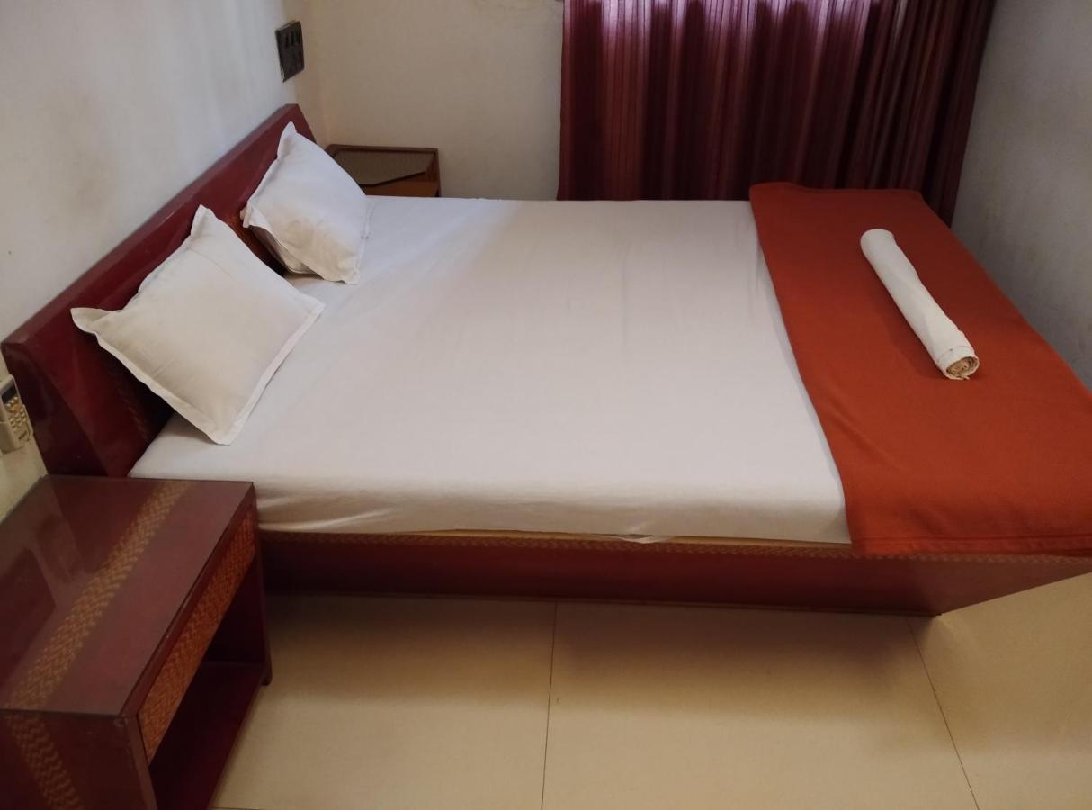 Agrawal Bhavan Budget Stay Only For Indians Mumbai Exterior photo