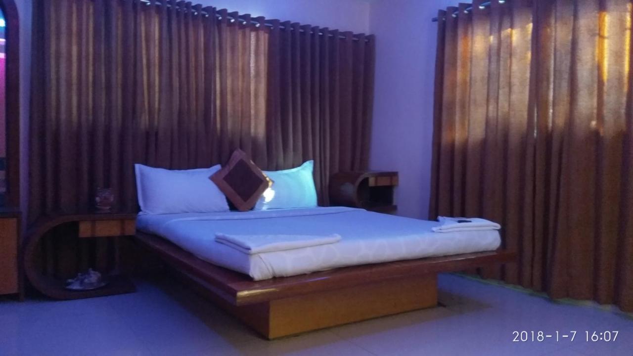 Agrawal Bhavan Budget Stay Only For Indians Mumbai Exterior photo