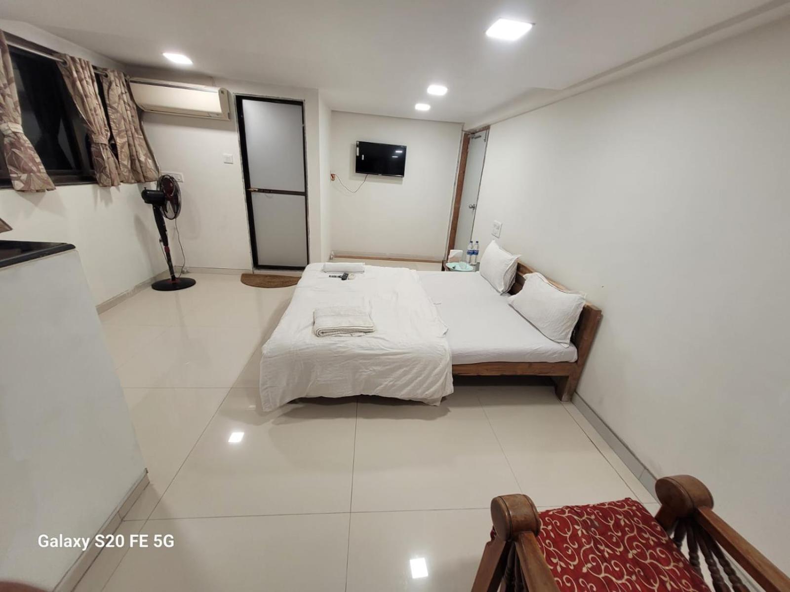 Agrawal Bhavan Budget Stay Only For Indians Mumbai Exterior photo