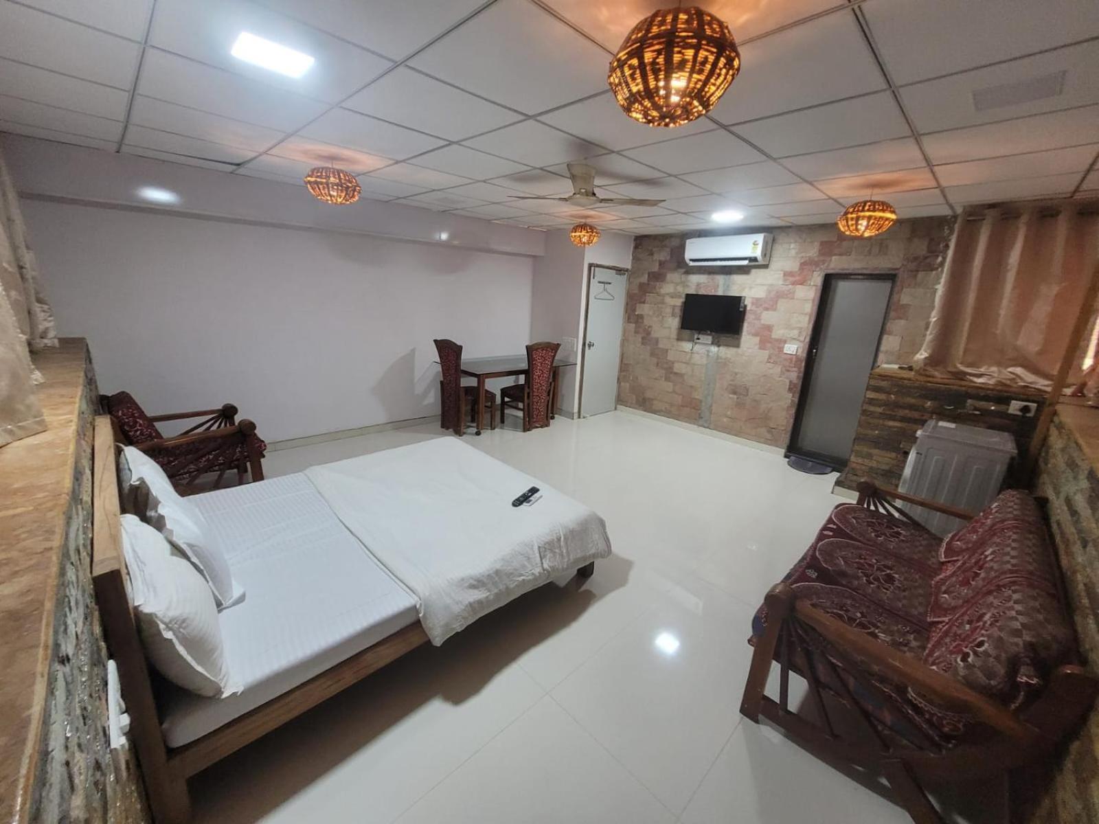 Agrawal Bhavan Budget Stay Only For Indians Mumbai Exterior photo